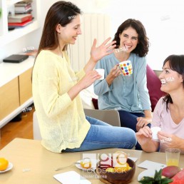 Lifestyles - three women having breakfast